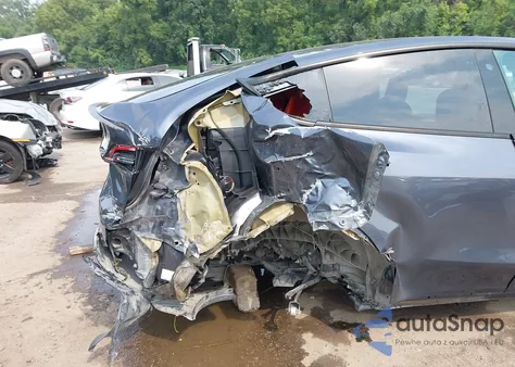 2022 Tesla Model Y Performance Dual Motor All-Wheel Drive from USA, damaged, VIN 7SAYGDEF0NF545923